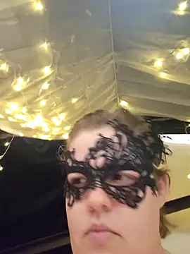 VeiledMuse online show from October 12, 2025, 1:07 am