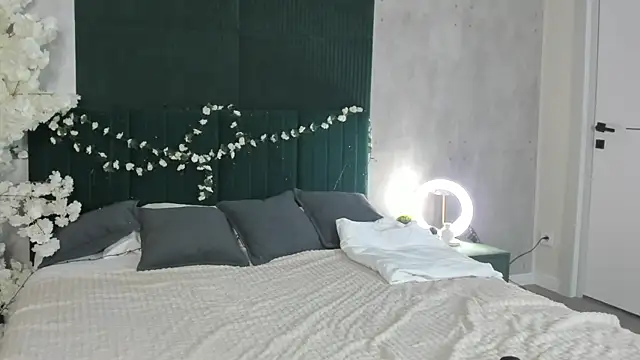 MalvinaDream online show from July 3, 2026, 12:39 am