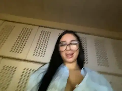 BlueEyes BB online show from December 16, 2025, 3:05 pm