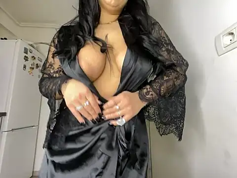 Snapshot of BlueEyes_BB chatting on February 24, 2026, 3:35 pm BlueEyes BB online show from February 24, 2026, 3:35 pm