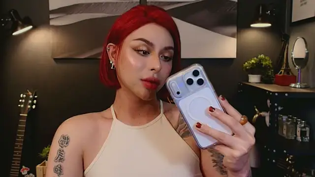 LUNACOCKSLAYER online show from December 2, 2025, 7:26 pm