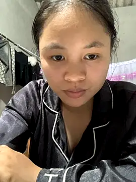 Snapshot of NhuFox chatting on September 20, 2025, 1:05 pm NhuFox online show from September 20, 2025, 1:05 pm