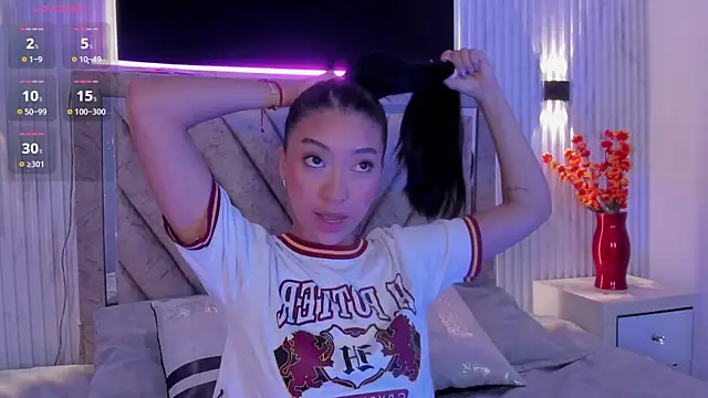 Sussyrosse  online show from April 22, 2026, 1:51 pm