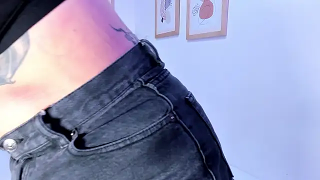 SuccubusDolly online show from October 7, 2025, 8:21 pm