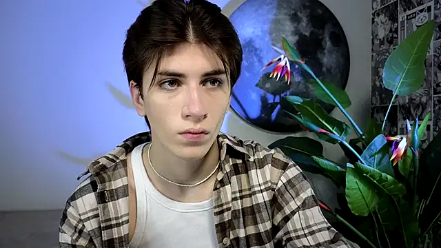 Snapshot of Oliver_Starboy chatting on October 11, 2025, 4:46 am Oliver Starboy online show from October 11, 2025, 4:46 am