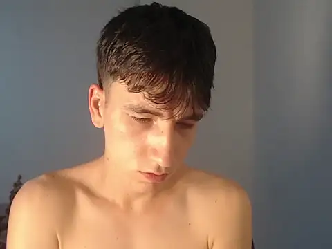 Snapshot of younewmaster chatting on November 8, 2025, 11:19 pm younewmaster online show from November 8, 2025, 11:19 pm