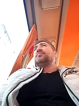 mert0359 online show from December 2, 2025, 1:24 pm