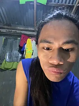 xxhottinybabe online show from October 24, 2025, 10:42 pm