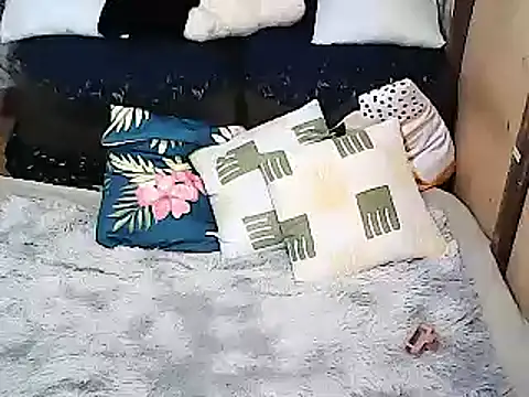 xxhottinybabe online show from October 9, 2025, 10:49 am