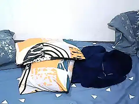 xxhottinybabe online show from April 6, 2026, 9:32 am