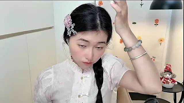 Rosalind xixi online show from April 8, 2026, 8:27 am