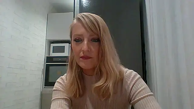 Snapshot of Vexxaa chatting on September 26, 2025, 3:52 pm Vexxaa online show from September 26, 2025, 3:52 pm