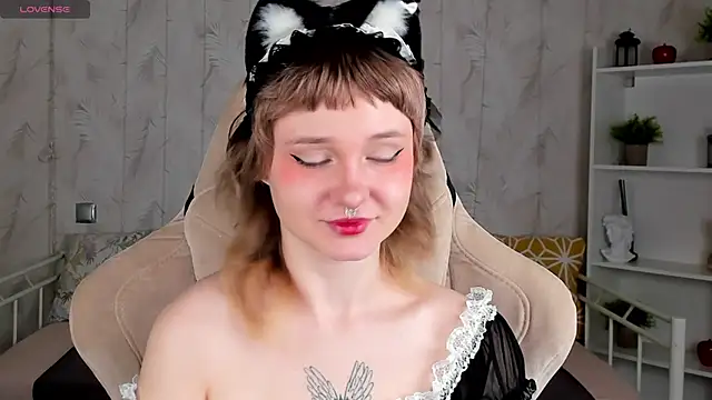 Tori Cutie online show from April 15, 2026, 12:05 am