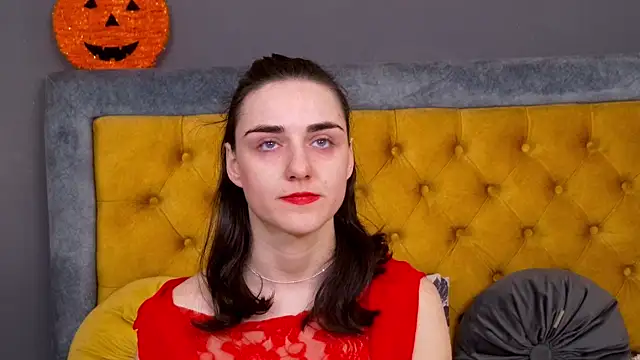 Jessica White  online show from December 22, 2025, 5:07 am