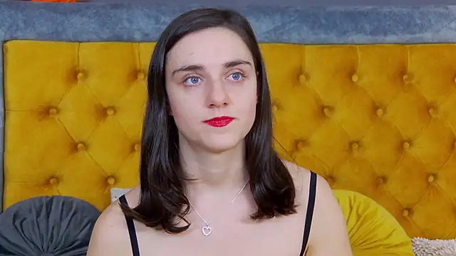 Jessica White  online show from November 20, 2025, 4:02 am