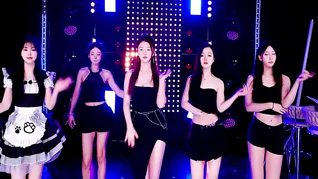 ZZ00033S online show from January 13, 2026, 8:40 am