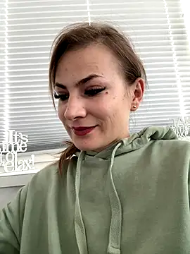 IsabellaEtha online show from September 29, 2025, 10:44 am