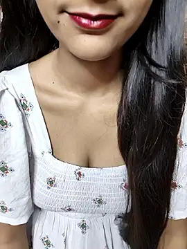 Snapshot of Indian-Aleena chatting on October 18, 2025, 7:43 am Indian-Aleena online show from October 18, 2025, 7:43 am
