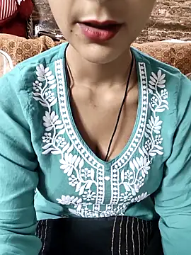 Snapshot of Indian-Aleena chatting on May 6, 2026, 8:02 pm Indian-Aleena online show from May 6, 2026, 8:02 pm