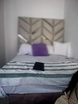 AlanaDoll online show from November 25, 2025, 2:28 pm