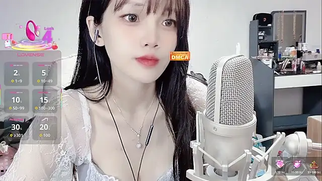 Snapshot of twlilybae chatting on March 1, 2026, 11:43 am twlilybae online show from March 1, 2026, 11:43 am