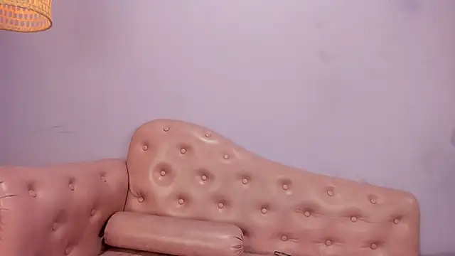 KikaDuque online show from April 8, 2026, 7:15 pm