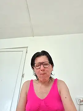 Vera Elle online show from March 8, 2026, 6:17 am