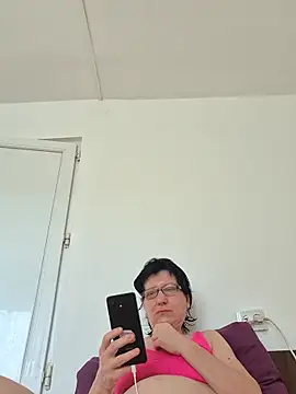 Vera Elle online show from February 3, 2026, 7:35 am