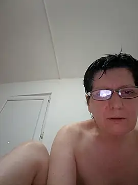 Snapshot of Vera_Elle chatting on June 17, 2026, 12:43 am Vera Elle online show from June 17, 2026, 12:43 am
