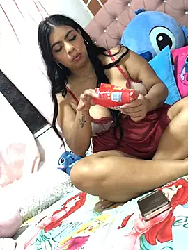 Rachellcooperrr online show from January 14, 2026, 2:15 am