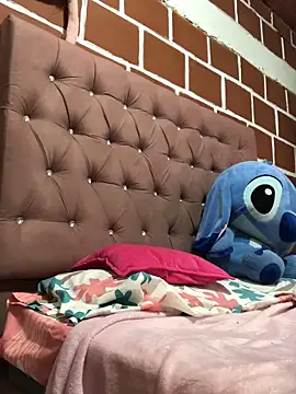 Rachellcooperrr online show from March 18, 2026, 12:58 am