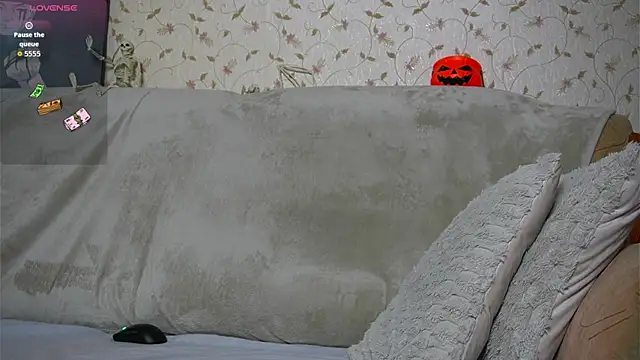 johnstoneisland online show from October 23, 2025, 6:28 pm