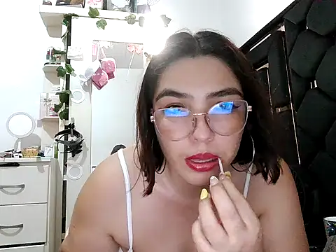 vegacristal88 online show from May 1, 2026, 9:20 pm