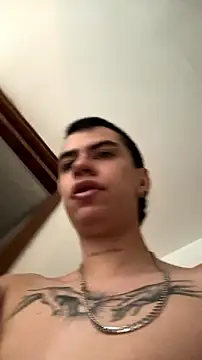 Snapshot of chris_suarez chatting on July 15, 2026, 9:33 pm chris suarez online show from July 15, 2026, 9:33 pm
