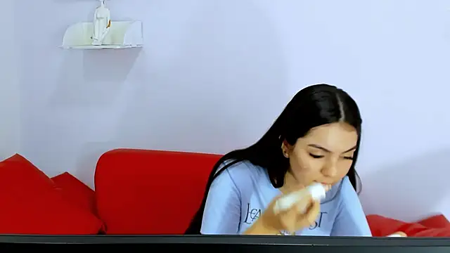 milk candy18 online show from November 12, 2025, 11:25 am