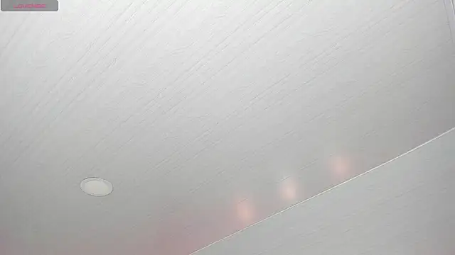 milk candy18 online show from November 15, 2025, 11:03 am