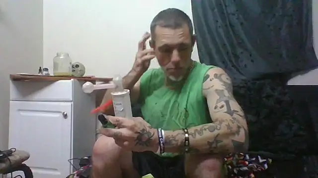 jarjar83 online show from October 31, 2025, 4:09 am