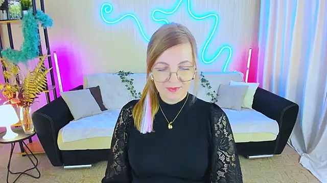 YourUniverser online show from October 4, 2025, 9:44 am