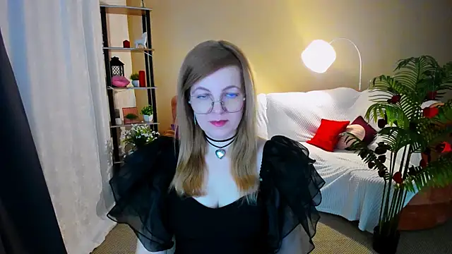 Snapshot of YourUniverser chatting on February 15, 2026, 4:24 am YourUniverser online show from February 15, 2026, 4:24 am