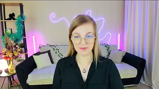 YourUniverser online show from November 14, 2025, 9:13 am