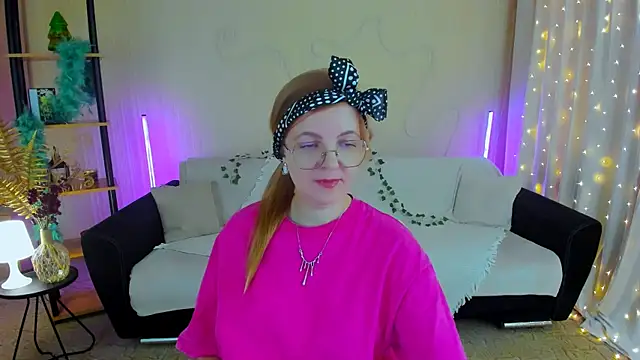 Snapshot of YourUniverser chatting on January 19, 2026, 9:57 am YourUniverser online show from January 19, 2026, 9:57 am