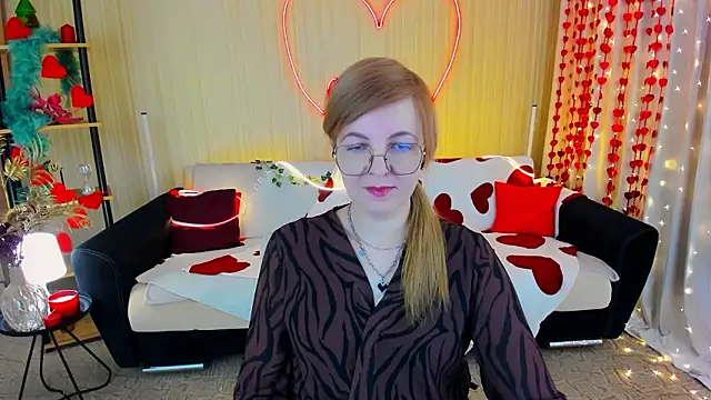 Snapshot of YourUniverser chatting on February 16, 2026, 9:52 am YourUniverser online show from February 16, 2026, 9:52 am