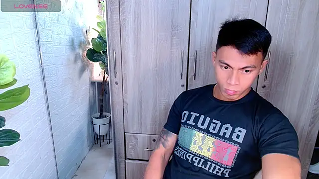 Snapshot of PinooyMilker chatting on January 15, 2026, 12:41 pm PinooyMilker online show from January 15, 2026, 12:41 pm