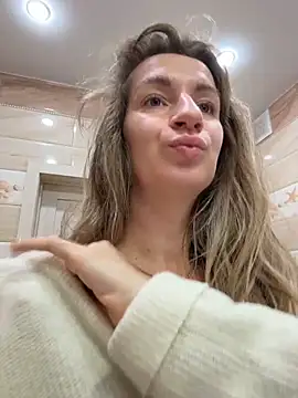 EvvaMur online show from March 17, 2026, 2:03 am