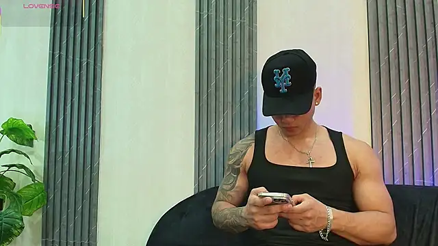 Snapshot of Draven_Marceaux chatting on July 10, 2026, 11:21 am Draven Marceaux online show from July 10, 2026, 11:21 am
