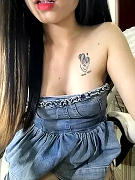 Snapshot of Hanh_Luxii chatting on September 20, 2025, 7:02 am Hanh Luxii online show from September 20, 2025, 7:02 am
