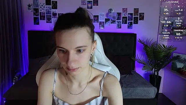 kaleriyaa  online show from February 5, 2026, 1:23 am