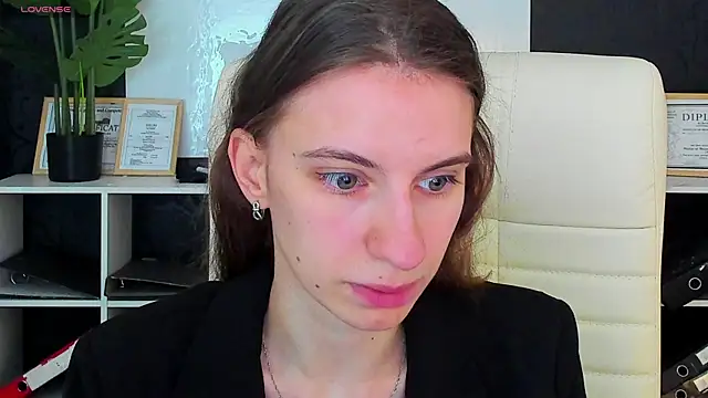 kaleriyaa  online show from September 29, 2025, 1:23 am