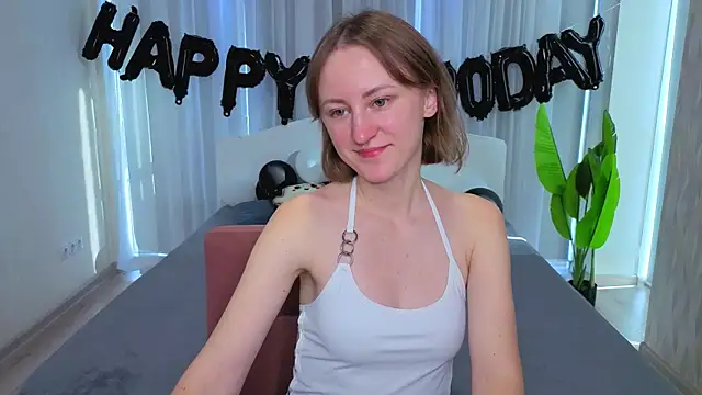 LuluChiiii online show from November 2, 2025, 10:42 am