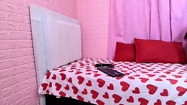 Snapshot of suzanhot_30 chatting on August 1, 2026, 8:29 pm suzanhot 30 online show from August 1, 2026, 8:29 pm